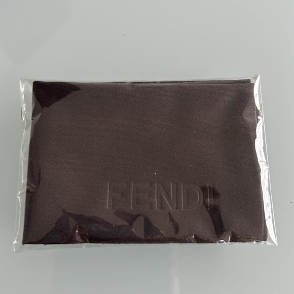 Fendi glasses case - Picture 3 of 5